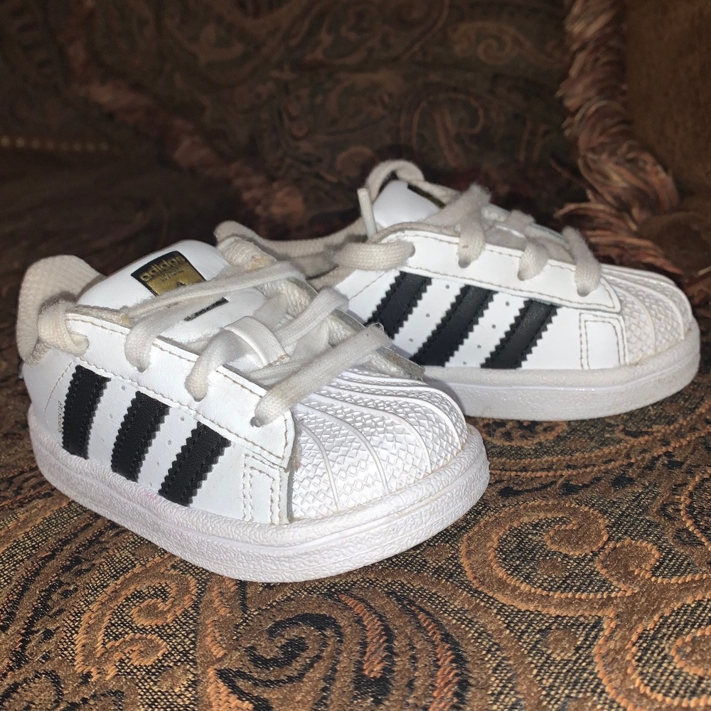 Adidas superstar